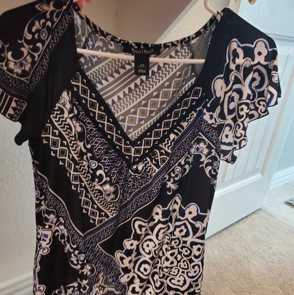 New without tags White House black market blouse